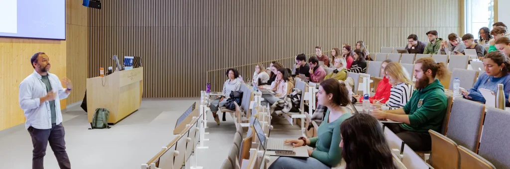 Photo via Tilburg University